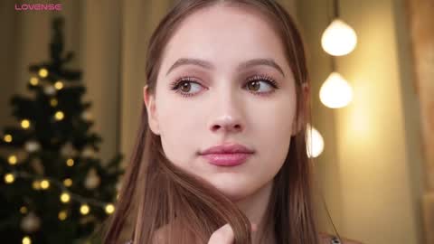 Snapshot of hecola chatting on January 6, 2:21 pm Nika next stream 200pm GMT online show from January 6, 2:21 pm