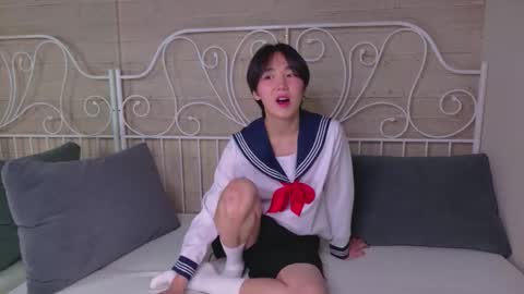 HEEJIN online show from October 29, 8:21 pm