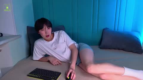 HEEJIN online show from November 24, 8:19 pm