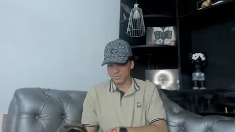 heellboy_ online show from November 16, 2:28 am