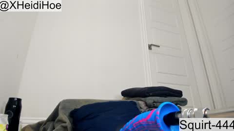 Manyvids    online show from November 17, 3:45 am