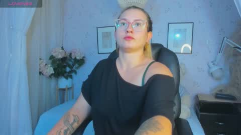 ANTARA REY online show from November 7, 12:16 pm