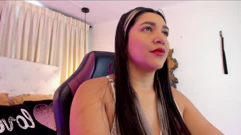              online show from November 22, 3:22 pm