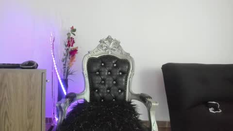 Snapshot of hela_wet chatting on December 28, 2:01 am Hela Independent model online show from December 28, 2:01 am
