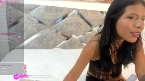 Snapshot of heleenhott_ chatting on November 5, 1:05 am hellen online show from November 5, 1:05 am