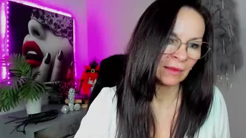 Snapshot of helen_79 chatting on April 7, 2:39 pm Helen online show from April 7, 2:39 pm