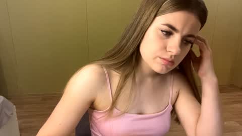 Snapshot of helen__eve chatting on November 10, 8:30 pm Cia online show from November 10, 8:30 pm