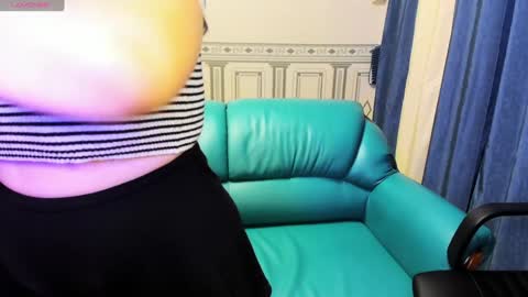 Helen Elliot online show from December 26, 10:05 am