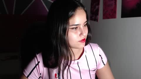 Snapshot of helen_russoo chatting on December 15, 10:04 pm Helen online show from December 15, 10:04 pm