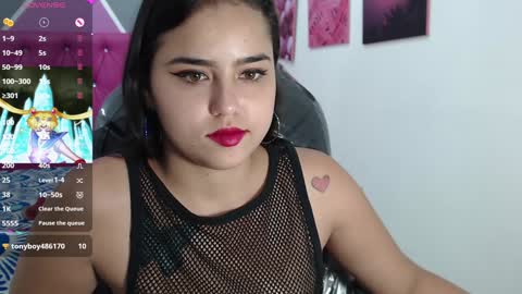 Snapshot of helen_russoo chatting on January 4, 8:48 pm Helen online show from January 4, 8:48 pm