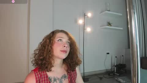 Snapshot of helena_cole chatting on February 28, 9:27 pm helena online show from February 28, 9:27 pm