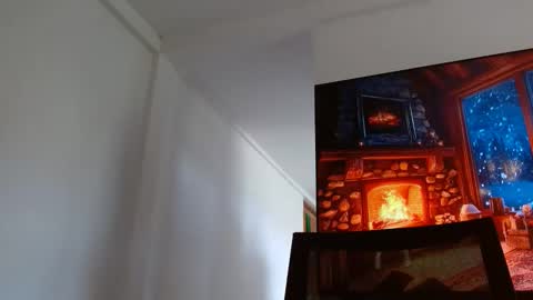 Snapshot of helena_hadler chatting on January 22, 7:03 pm -- EE -- online show from January 22, 7:03 pm