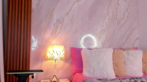 Snapshot of helena_santos01 chatting on February 2, 10:58 am Helena Santos online show from February 2, 10:58 am