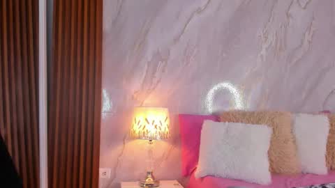 Snapshot of helena_santos01 chatting on February 4, 11:05 am Helena Santos online show from February 4, 11:05 am