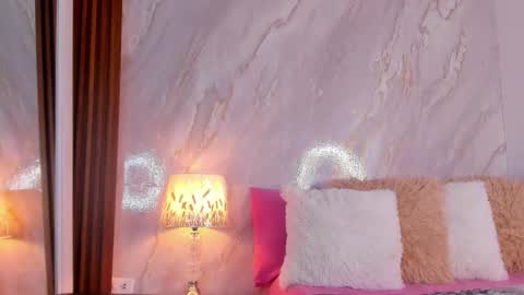 Snapshot of helena_santos01 chatting on February 11, 11:15 am Helena Santos online show from February 11, 11:15 am