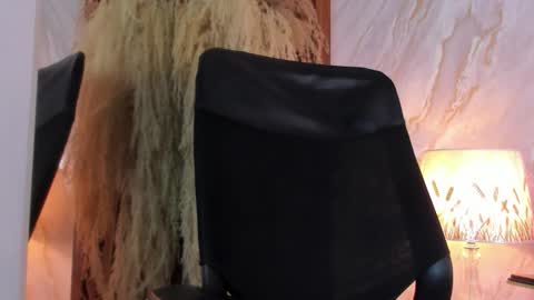 Helena Santos  online show from March 15, 11:16 am