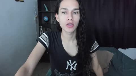 helena_spellman online show from May 22, 3:46 am