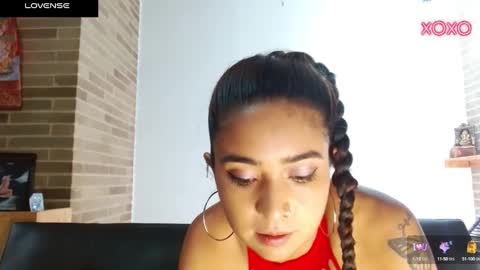 Snapshot of helenacyruss666 chatting on January 21, 4:37 pm Only 18 cyrus online show from January 21, 4:37 pm