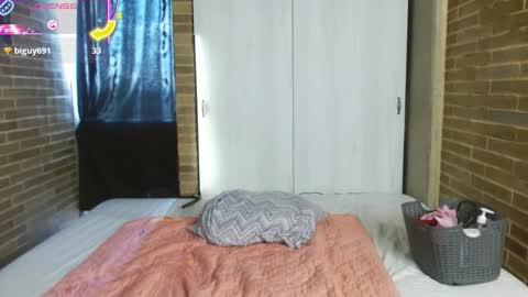 Snapshot of helenacyruss666 chatting on September 22, 7:49 pm Only 18 cyrus online show from September 22, 7:49 pm