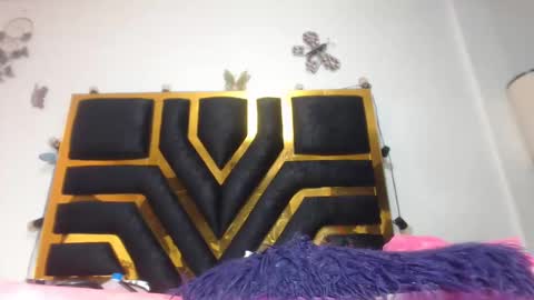 Snapshot of helenahotwet chatting on October 31, 1:45 pm helenahotwet online show from October 31, 1:45 pm