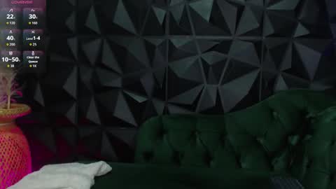 Snapshot of helenasaenzz chatting on November 8, 12:27 pm Helena Saenz online show from November 8, 12:27 pm