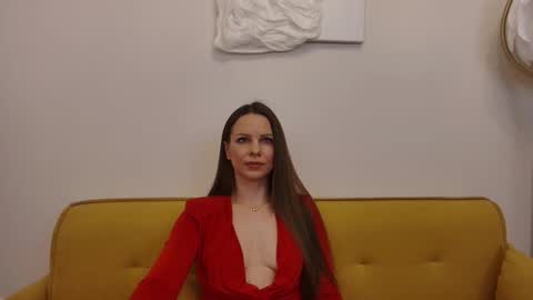 Snapshot of helenbenit chatting on November 19, 8:14 am Helen online show from November 19, 8:14 am