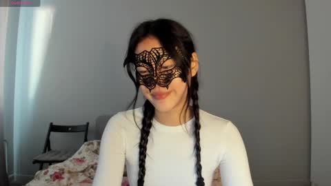 Hi I am Helen online show from June 2, 2:24 am