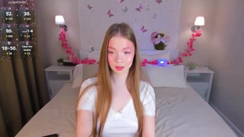 Snapshot of helenn_garciaa chatting on February 21, 11:39 pm Tessa online show from February 21, 11:39 pm
