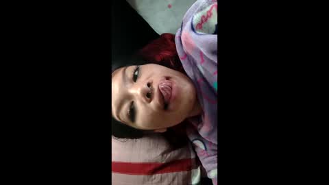 Snapshot of helenoliveira76340912 chatting on March 15, 7:14 am helenoliveira76340912 online show from March 15, 7:14 am