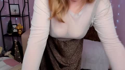 Helen online show from December 17, 5:07 am