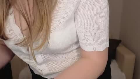 Helen online show from April 2, 2:53 am