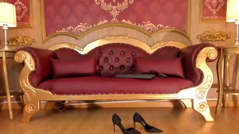 Snapshot of helenstanfordd chatting on February 11, 11:48 am Helen or Hells online show from February 11, 11:48 am