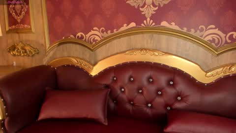 Snapshot of helenstanfordd chatting on February 26, 1:32 pm Helen or Hells online show from February 26, 1:32 pm