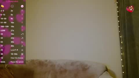 HelenXLove online show from December 16, 1:42 am