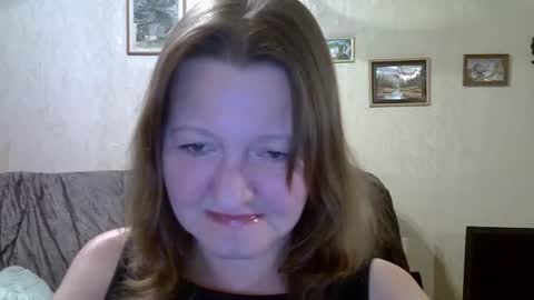 Snapshot of helgacharming chatting on July 22, 10:23 pm helgacharming online show from July 22, 10:23 pm