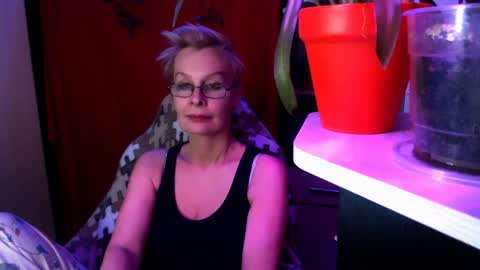 Helga online show from March 29, 5:13 pm