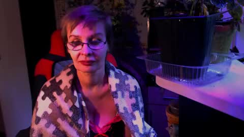 Snapshot of helgahimmele chatting on May 30, 2:58 pm Helga online show from May 30, 2:58 pm