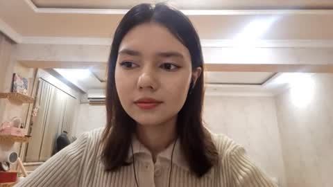 Snapshot of helgakraszewski chatting on October 11, 7:12 pm Alice online show from October 11, 7:12 pm