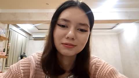 Snapshot of helgakraszewski chatting on October 29, 7:26 pm Alice online show from October 29, 7:26 pm