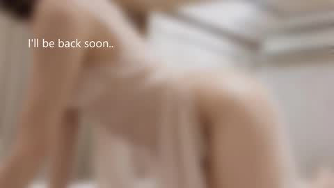 Snapshot of helgakraszewski chatting on November 1, 8:27 am Alice online show from November 1, 8:27 am