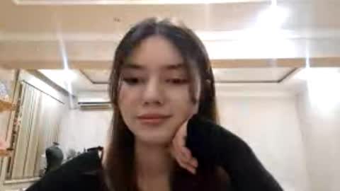 Snapshot of helgakraszewski chatting on November 12, 3:12 pm Alice online show from November 12, 3:12 pm