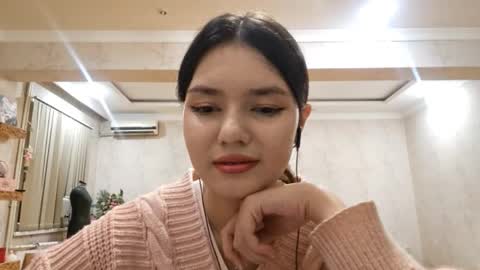 Snapshot of helgakraszewski chatting on November 15, 3:52 pm Alice online show from November 15, 3:52 pm