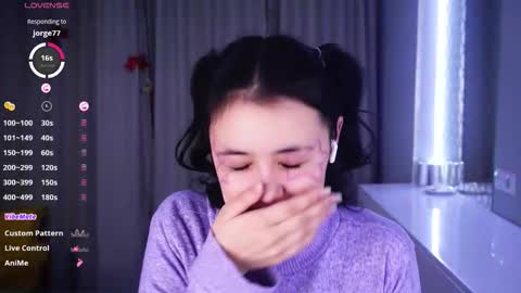 Snapshot of helgamartin chatting on February 6, 7:17 pm Aurora online show from February 6, 7:17 pm