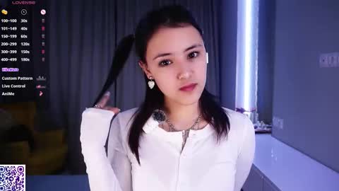 Snapshot of helgamartin chatting on February 13, 7:54 pm Aurora online show from February 13, 7:54 pm