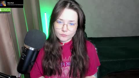 Red online show from December 2, 7:05 pm