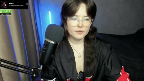 Red online show from October 12, 7:13 pm