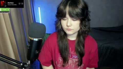 Red online show from November 8, 6:51 pm