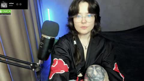 Red online show from November 25, 6:52 pm