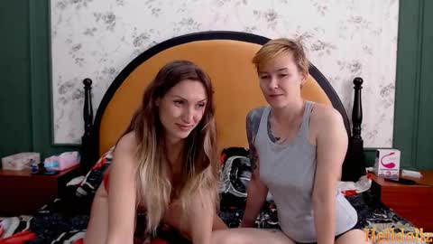 HellDollz  online show from October 24, 8:33 am