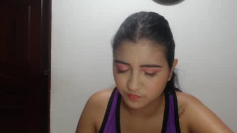Snapshot of hellennmoon chatting on February 9, 12:28 am Hellen online show from February 9, 12:28 am